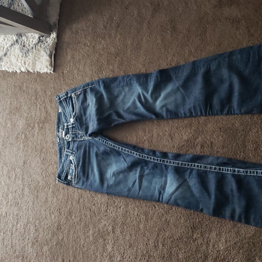 Silver Jeans Size 26 Pioneer / Bootcut , Smoke Free Home .